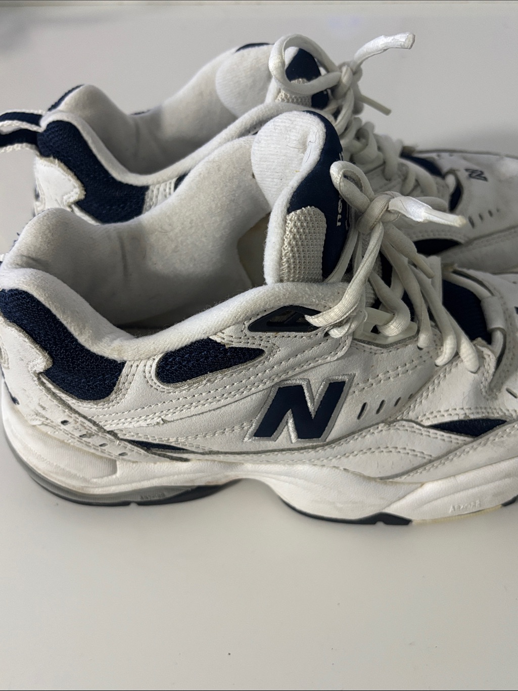 Men’snew Balance 609 White And Navy Running Sneakers